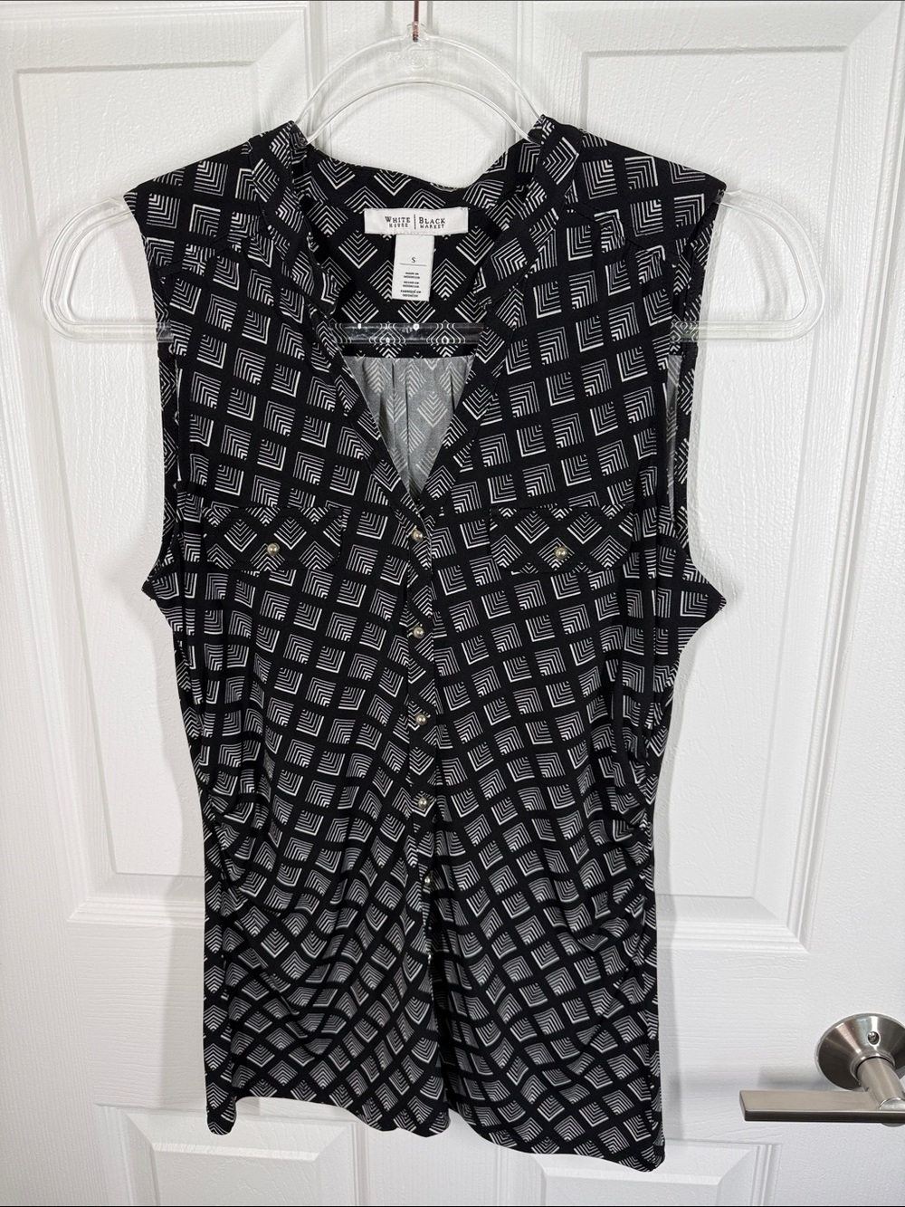 White House Black Market black and white geometric stretchy top size small